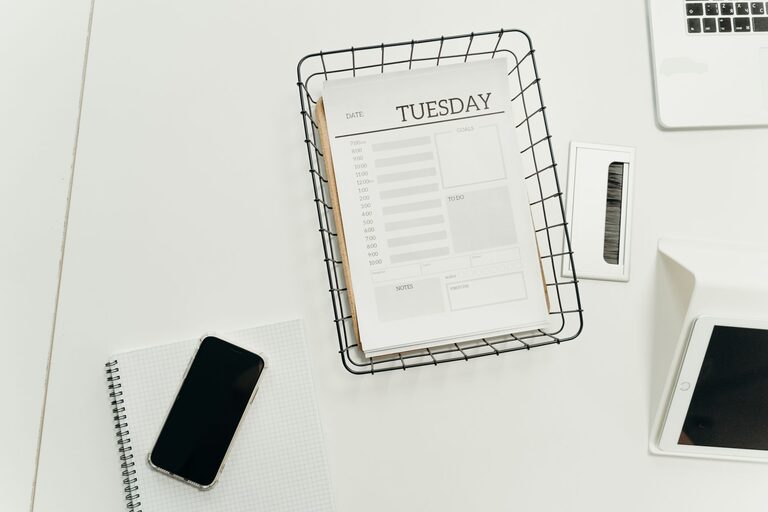 How to Keep Your Emails Under Control: Tips for an Organized Inbox